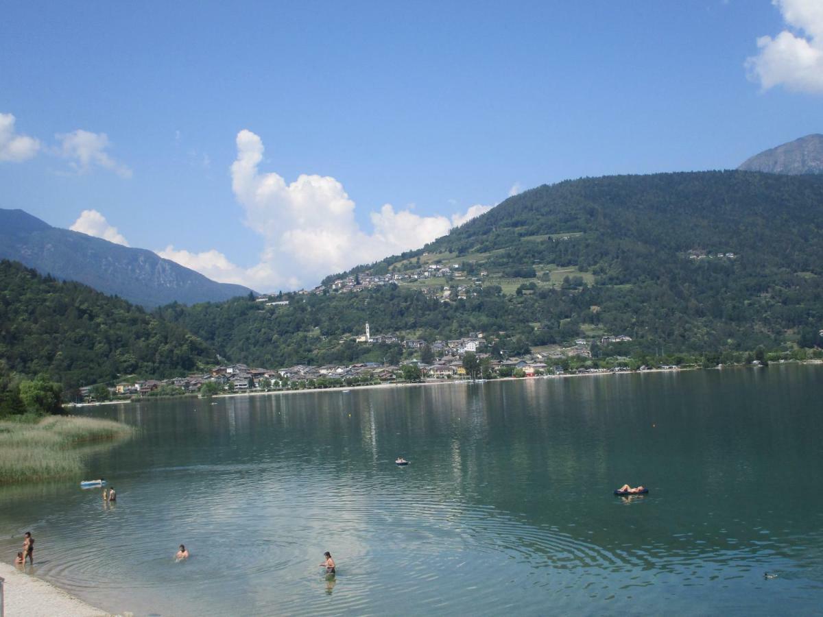 La Perla del Lago Calceranica al Lago Exterior foto